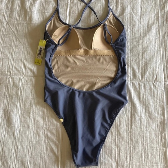 NWT Summersalt High Kick 4 - Picture 3 of 8